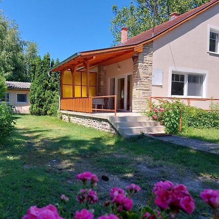 Hostel Zamárdi Екстериор снимка