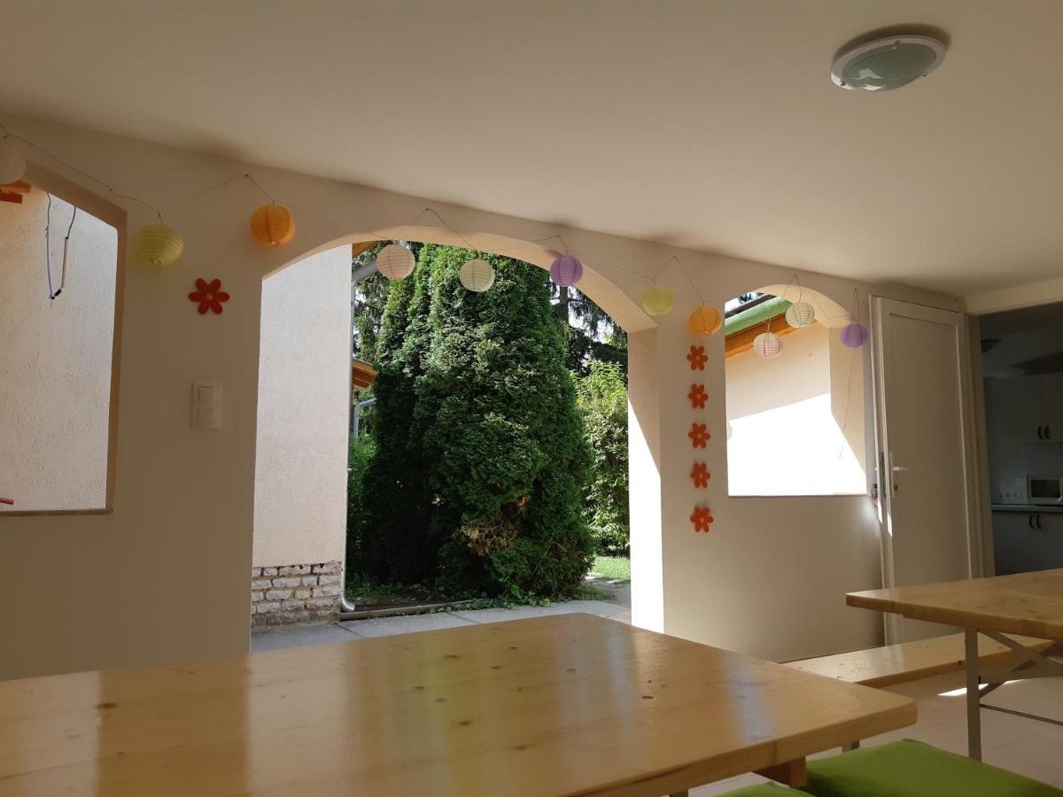 Hostel Zamárdi Екстериор снимка