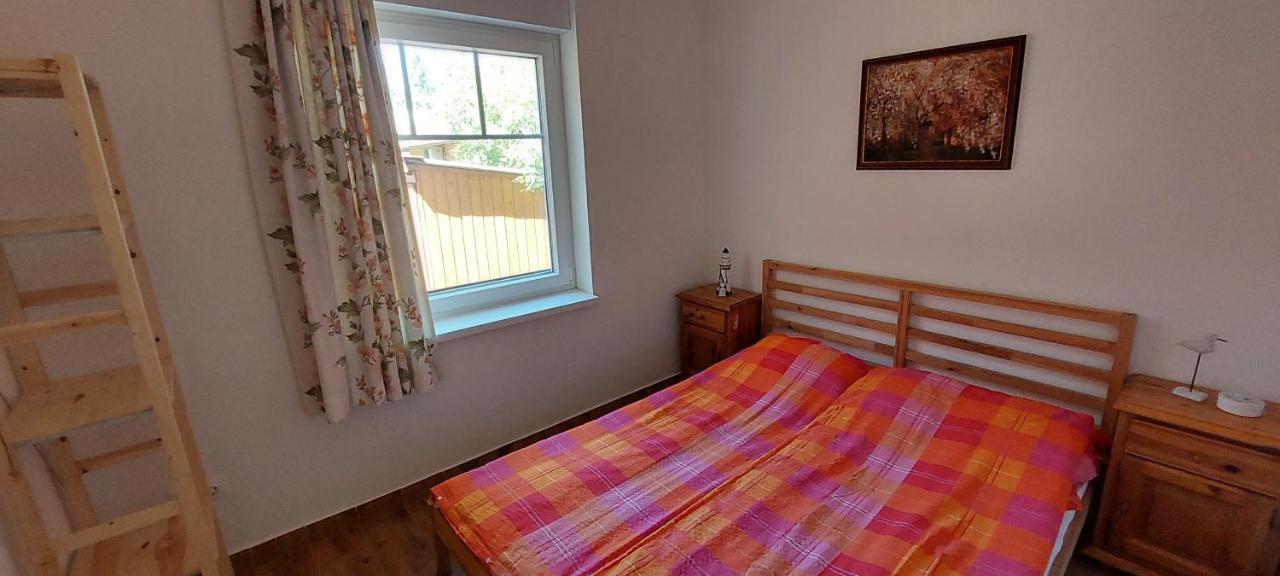 Hostel Zamárdi Екстериор снимка
