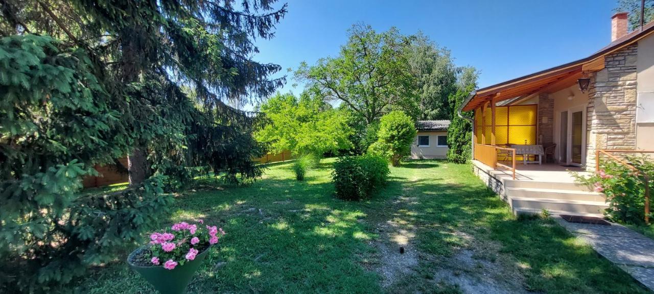 Hostel Zamárdi Екстериор снимка